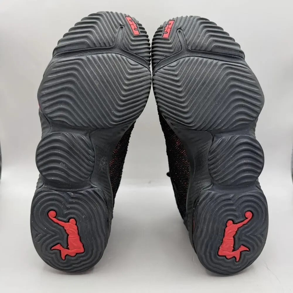 Nike lebron 16